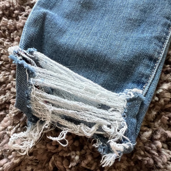 AMAZING Pair of Joe’s Jeans! - Picture 6 of 8